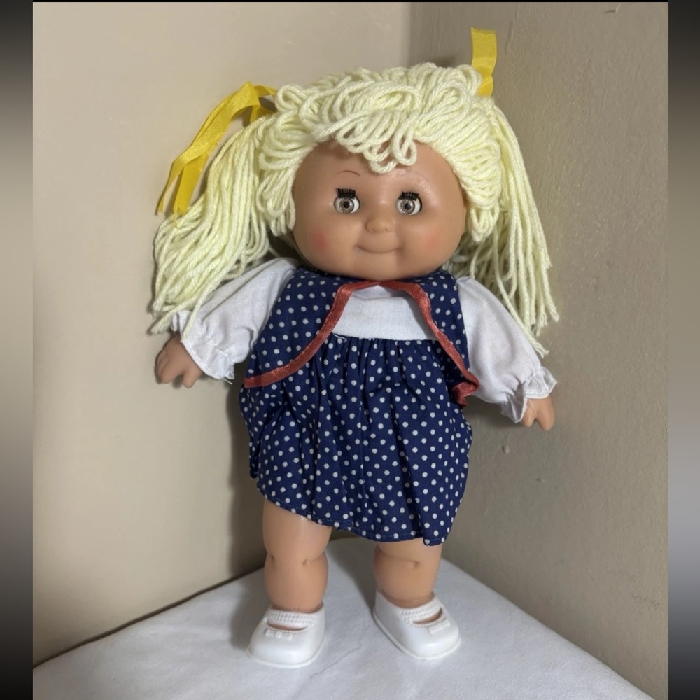 Vtg Gean Toys Mini Doll 6” Yarn Hair Sleep Eyes Polka Dot Dress 1990s CPK Style
